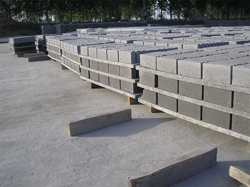 <a href=http://m.cnqzsy.com/zjtb/ target=_blank class=infotextkey>免燒磚機托板</a>