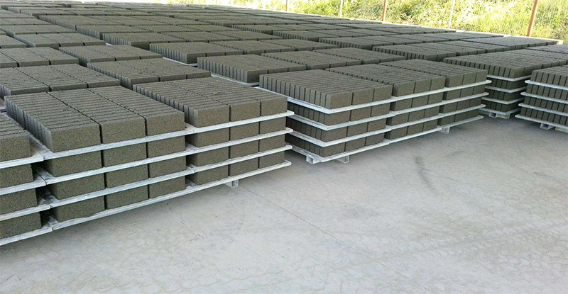 PVC<a href=http://m.cnqzsy.com/ target=_blank class=infotextkey>空心磚托板</a>