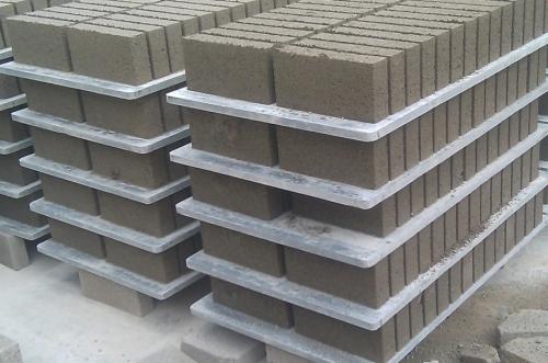 <a href=http://m.cnqzsy.com/zjtb/ target=_blank class=infotextkey>PVC磚機托板</a>廠家